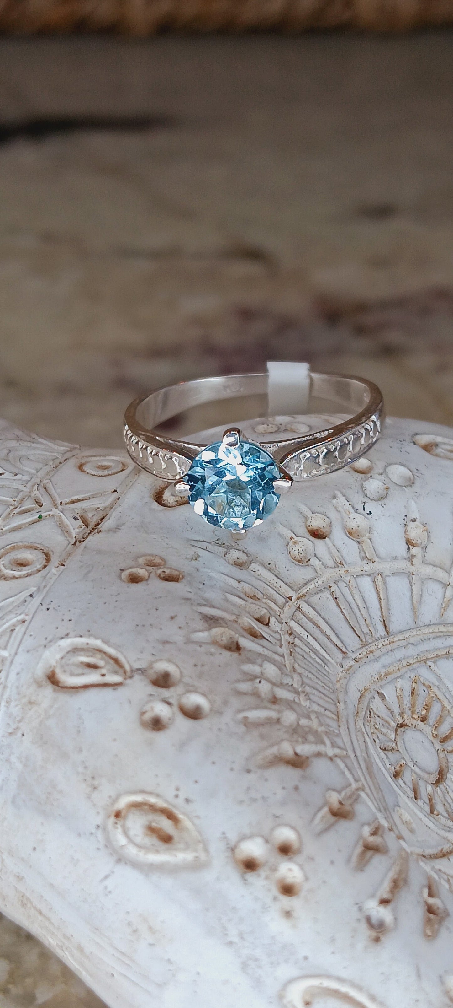 . 925 Sterling Silver Topaz Ring